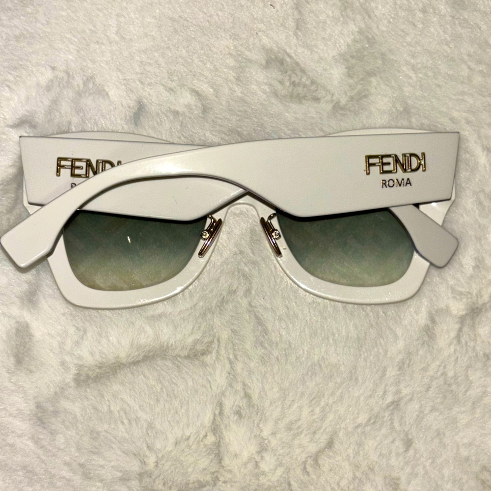 AUTHENTIC White Fendi Sunglasses, Good Condition, FAST SHIPPING!